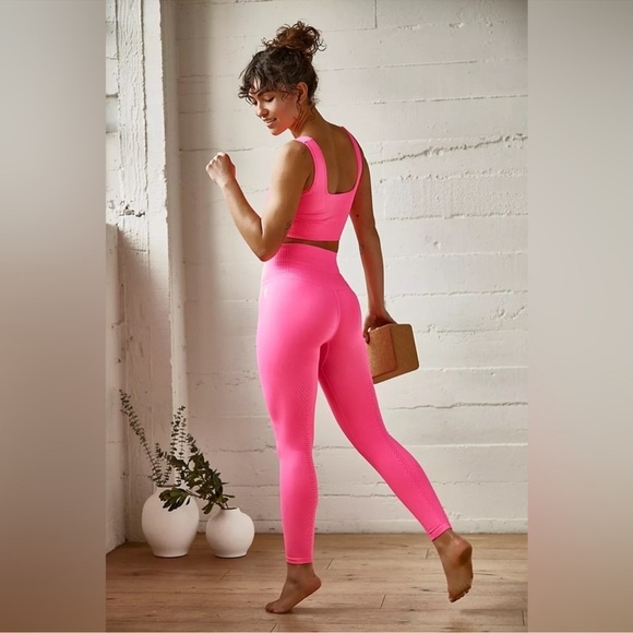 {NWOT Free People Movement High-Rise 7/8 Length Good Karma Legging Hot Pink XS/S - Picture 4 of 13